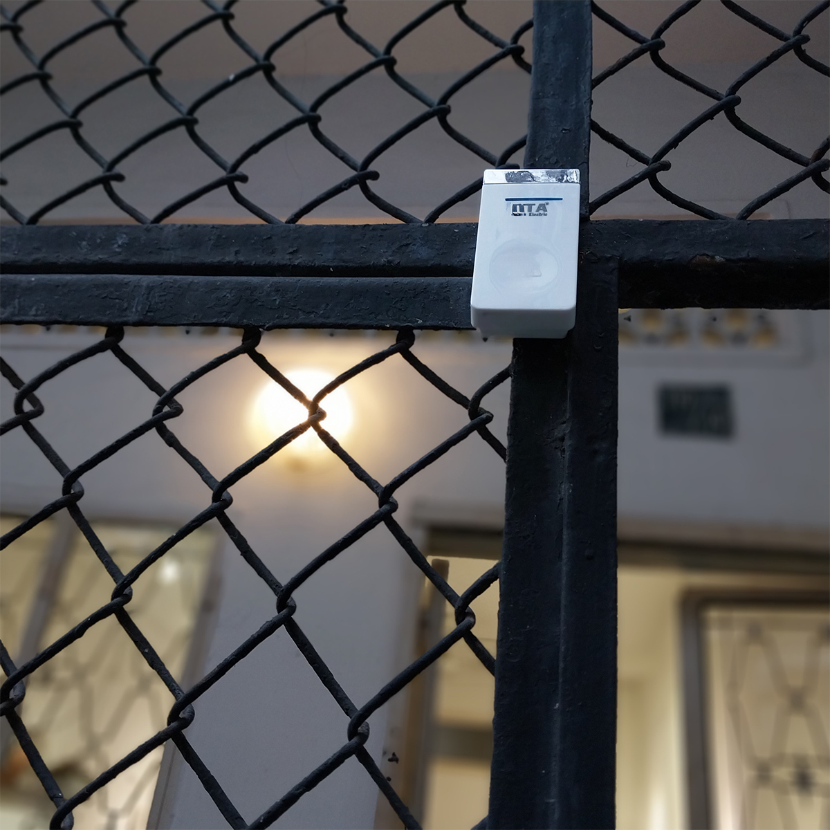 ドアベルの交換